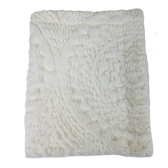 Madison Park Pillow Sham Tufted Off White Standard Medallion Cottage Style - Picture 1 of 10